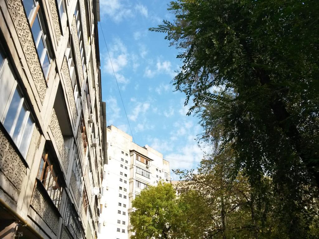 "Арбат" Центр Квартира- Apartment "Arbat" Αλμάτι Εξωτερικό φωτογραφία